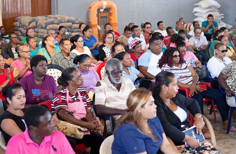 A section of the gathering at the Kumaka waterfront, voicing their concerns to the local and central authorities.