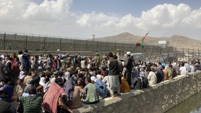 Thousands are attempting to escape (BBC photo)