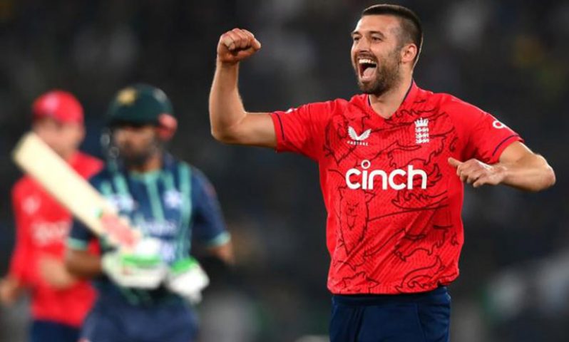 Mark Wood of England celebrates taking the wicket of Babar Azam of Pakistan (Getty Images)