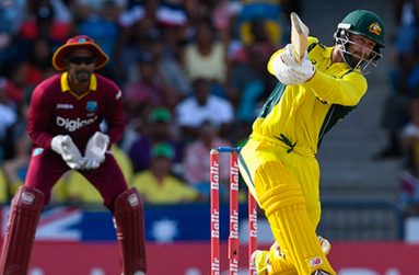 Matthew Wade hit two fours   and three sixes in his unbeaten 57.