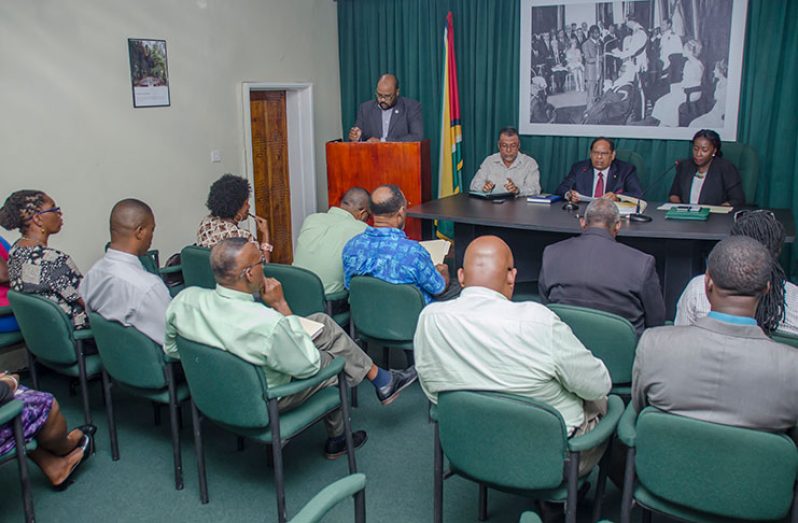 Stakeholders of Linden Television at the meeting on Monday with Prime Minister, Moses Nagamootoo and Minister within the Ministry of Communities, Valarie Patterson, at the Ministry of the Presidency