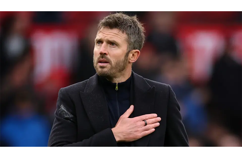 An emotional Michael Carrick was cheered as he walked around the pitch after Sunday's defeat at Old Trafford