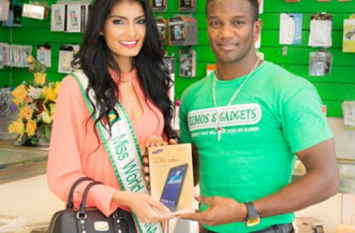 Miss Guyana World, Rafieya Husain and a representative of Gizmos and Gadgets