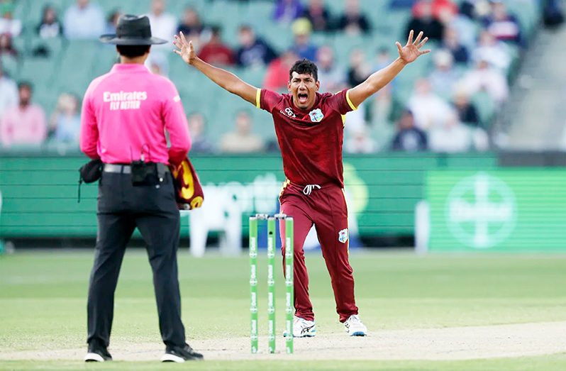 Gudakesh Motie removed the in-form Josh Inglis•Feb 02, 2024•AFP/Getty Images