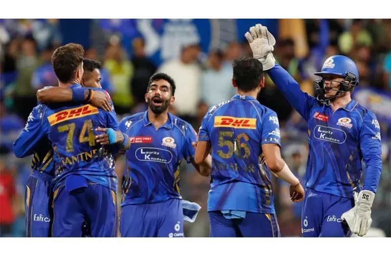 Mumbai Indians celebrate
