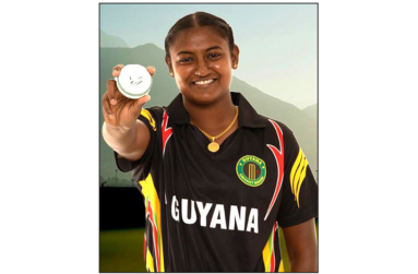 Ahsmini Munisar ended with figures of four for 23