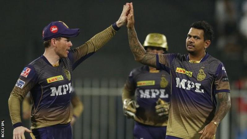 Sunil Narine took the key wickets of Virat Kohli, AB de Villiers and Glenn Maxwell.