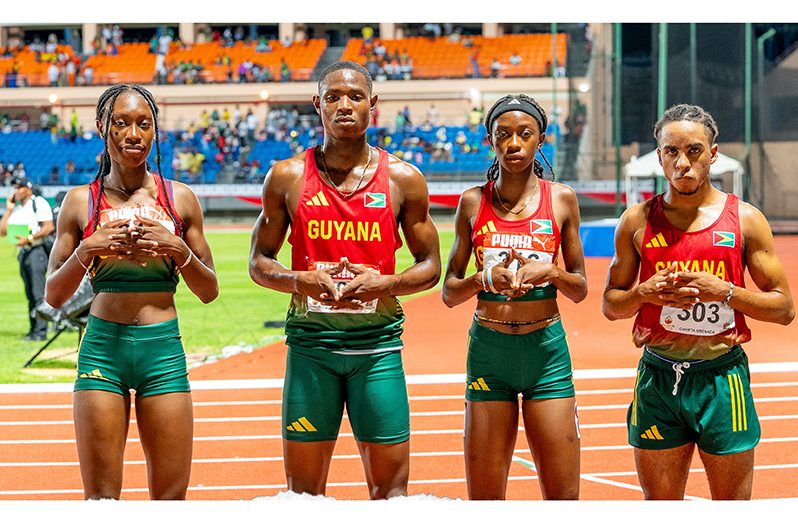 From left: Narissa McPherson, Malachi Austin, Tianna Springer and Dh Neilson Gill won the mixed 4x400m gold for Guyana (PHOTO: News Room)