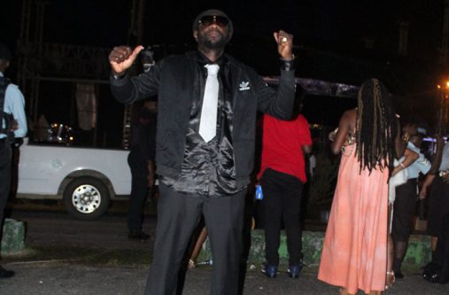 ‘Natural Black’ backstage of the ‘I am Legend’ concert