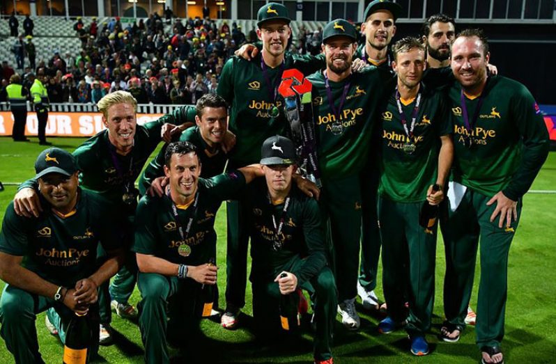 Nottinghamshire Outlaws celebrate theirT20 Blast   success