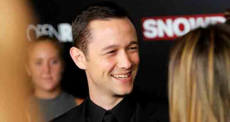 Actor Joseph Gordon-Levitt attends the premiere of the film 'Snowden' in Manhattan, New York, U.S., September 13, 2016.REUTERS/Andrew Kelly