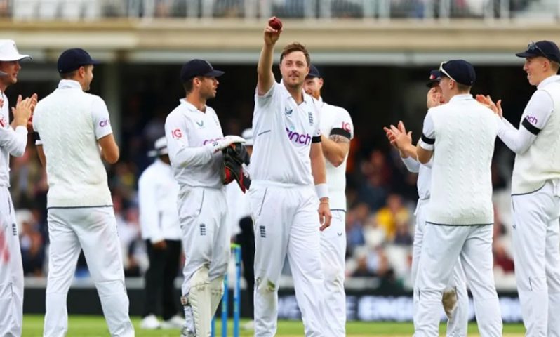 Ollie Robinson celebrates his five-wicket haul at The Oval  (Getty Images)