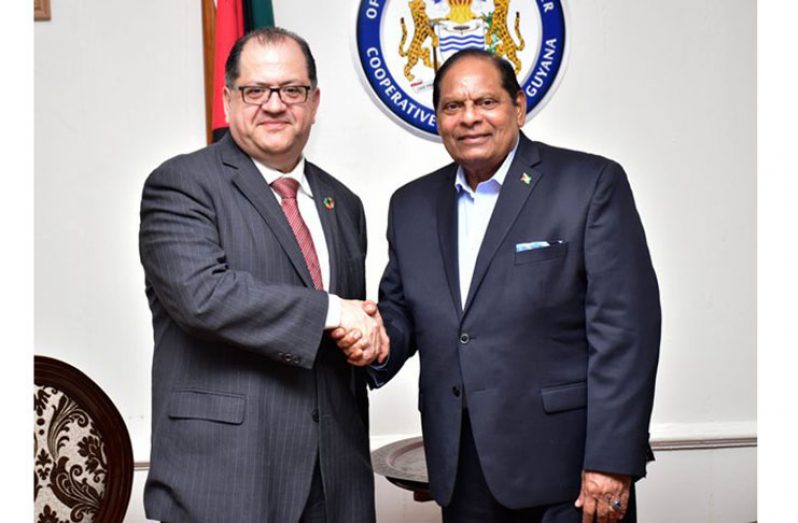 Prime Minister Moses Nagamootoo greets Luis Lopez-Calva, UNDP’s director for Latin America and the Caribbean (Photo Credit: DPI)