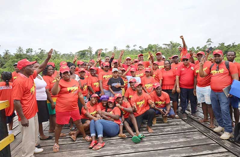 The enthusiastic crowd during the recent outreach