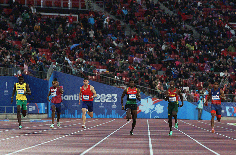 Emanuel Archibald (second from right) got third in his 200m heat but still progressed as one of the fastest non-direct qualifiers (PHOTO: Pan Am Sport)