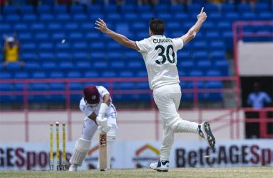 Pat Cummins was among the wickets during Australia's defence• Jul 06, 2025•AFP/Getty Images