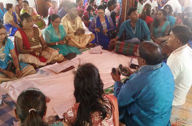 Members from Cotton Field/Bushlot mandir singing Chowtal at the Aurora Estate mandir annual chowtal sammelan