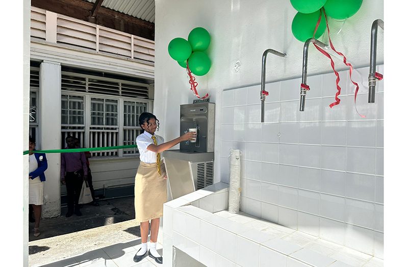 In a bid to combat plastic bottle waste and promote sustainability, Vasanna Persaud, winner of Recover Guyana’s Shout Competition, and Guyana’s National Youth Environmental Speaker has launched her water-purification project within her school premises