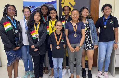 The top 10 players advancing to the women's championship