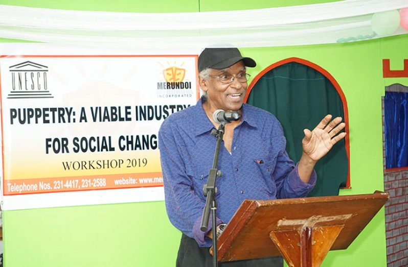 Master puppeteers and facilitators, Michael khan better known as "Ol Man Paapy” addressing the workshop participants