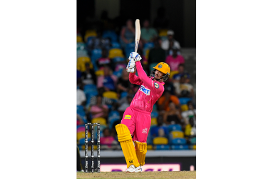 Quinton de Kock played a patient innings to bring the side home