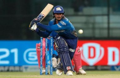 Quinton de Kock hits an unbeaten 70 from 50 balls.
