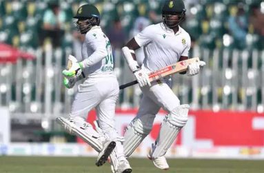 Senuran Muthusamy and Kagiso Rabada put on a game-changing 98-run stand for the last wicket