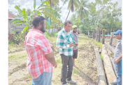 Minister within the Ministry of Public Works, Madanlall Ramraj, on Friday, visited Riverstown in Region Two (Pomeroon-Supenaam) to assess the ongoing revetment works along the Riverstown Creek and to engage directly with residents regarding their infrastructural priorities