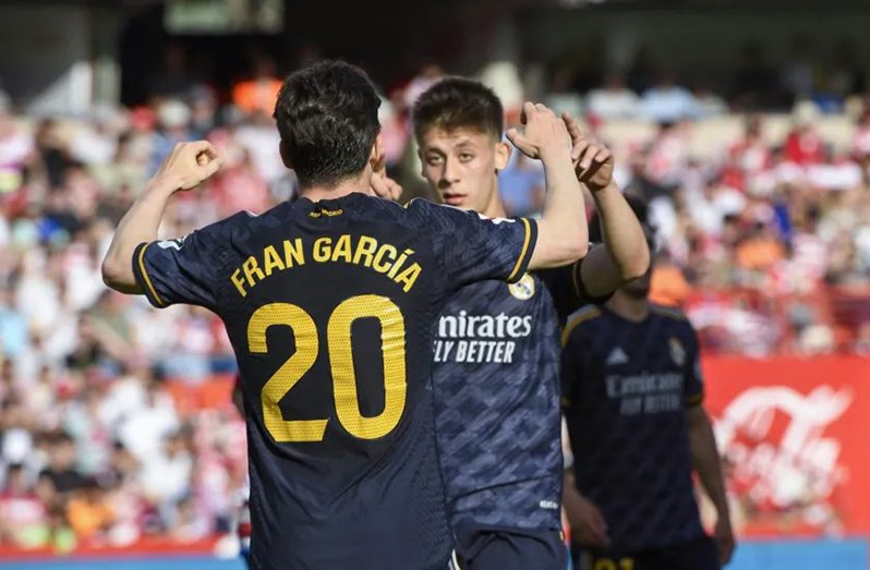 Real's victory in Granada set a new club record of matches unbeaten in a single league campaign (29)