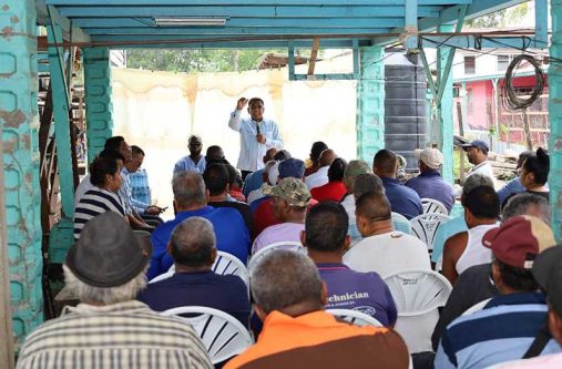 Minister of Agriculture, Zulfikar Mustapha, met with residents and farmers of Region Three