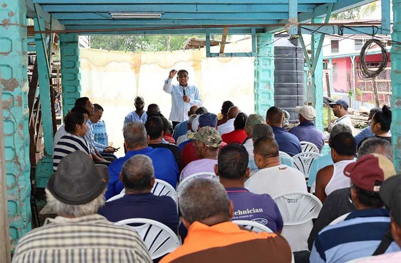 Minister of Agriculture, Zulfikar Mustapha, met with residents and farmers of Region Three