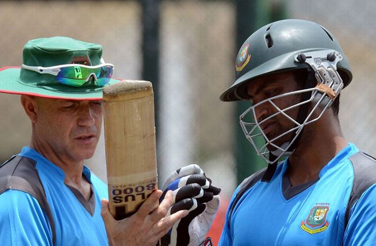 Richard Pybus (left) during his spell with Bangladesh( AFP photo).