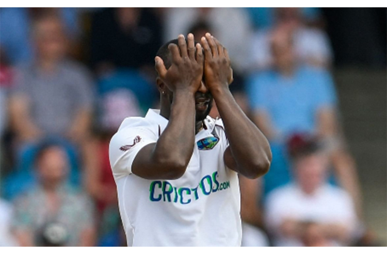 Kemar Roach has sustained a hamstring injury while playing for Durham in the County Championship