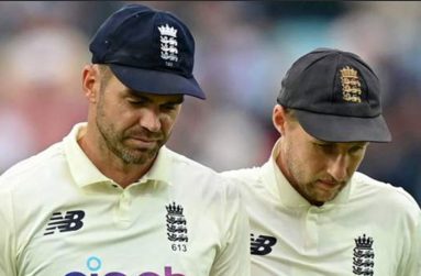 England players James Anderson (left) and Joe Root