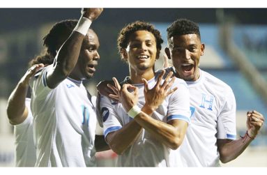 David Ruiz (centre) celebrates his goal with teammates