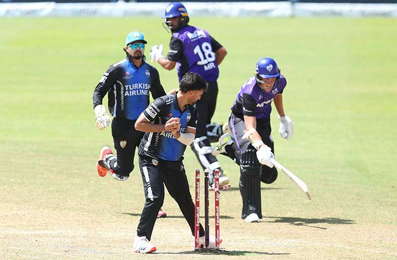 GEORGETOWN, GUYANA - JULY 13: Billy Stanlake of Hobart Hurricanes is runout during the Global Super League T20 match between Rangpur Riders v Hobart Hurricanes at Providence Stadium on July 13, 2025 in Georgetown, Guyana (Photo by Ashley Allen - GSLT20/Global Super League via Getty Images)