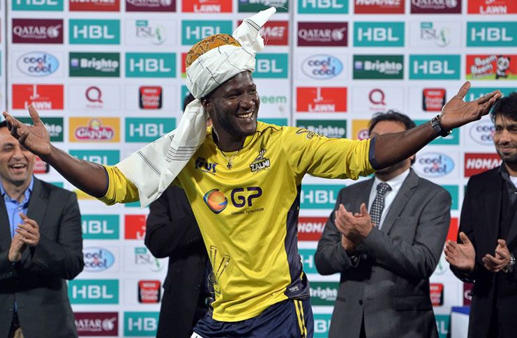 Darren Sammy soaks up victory adulation from the Lahore crowd in  the final Lahore .