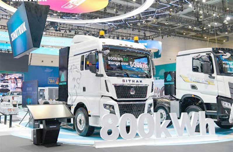 The company also presented digital fleet-management and AI diagnostic tools designed to reduce operating costs and improve safety