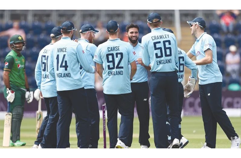 Saqib Mahmood struck with two of his first three balls at Cardiff. (Getty Images)