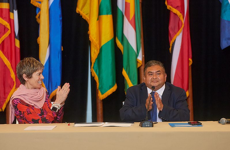 Photo caption (left to right): Ms. Claudia Coenjaerts, ILO Regional Director for Latin America and the Caribbean (a.i.) and the Honourable Oscar Requeña, Belize’s Minister of Rural Transformation, Community Development, Labour and Local Government applaud as Belize becomes the newest country to join the Regional Initiative Latin America and the Caribbean Free of Child Labour on May 24, 2023 (ILO/Azikiwe Denheart photo)