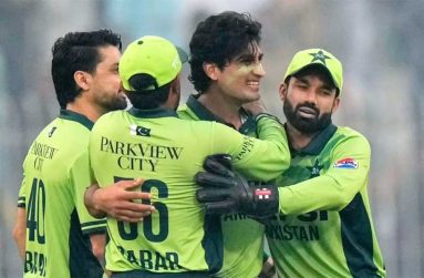 Naseem Shah picked up 3 for 40 in his 9.1 overs • Associated Press