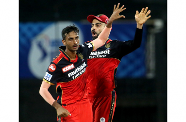 Shahbaz Ahmed celebrates a wicket with Virat Kohli, Sunrisers Hyderabad vs Royal Challengers Bangalore, IPL 2021, Chennai, yesterday.