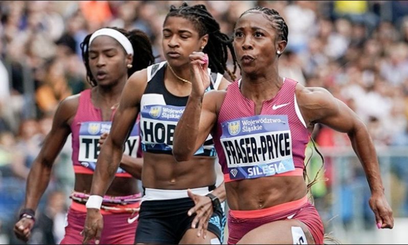 Shelly-Ann Fraser-Pryce (right) powers to victory.