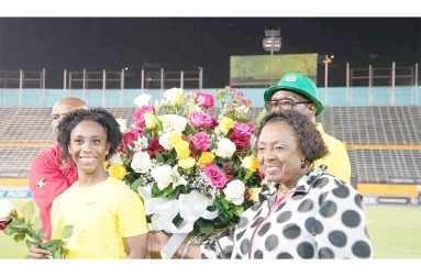 Shelly-Ann Fraser-Pryce with Minister of Sport, Olivia Grange