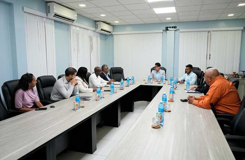 Minister of Tourism, Industry and Commerce, Susan Rodrigues and Chairman of the Shipping Association of Guyana, Komal Singh, along with other association members. Deputy Director of the Guyana Tourism Authority, Liloutie Mangra, also attended the meeting