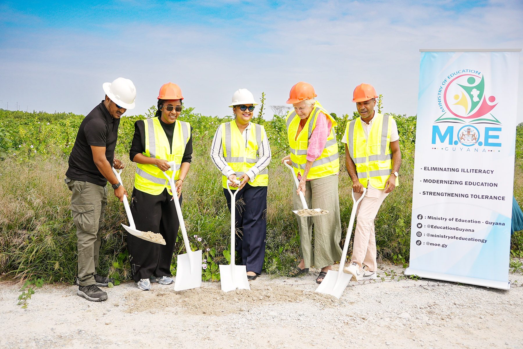 Minister of Education Priya Manickchand on Tuesday turned the sod to mark the commencement of
construction of the country’s first dedicated school for the deaf