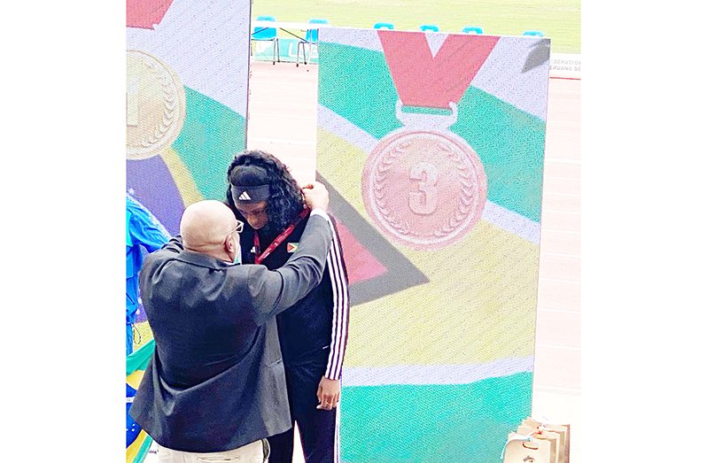 Springer Collecting her bronze medal