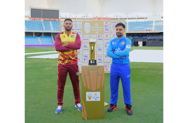 West Indies captain Brandon King (l) and Afghanistan captain Rashid Khan.