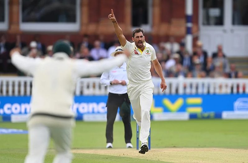 Mitchell Starc roars after dismissing Ollie Pope (Getty Images)
