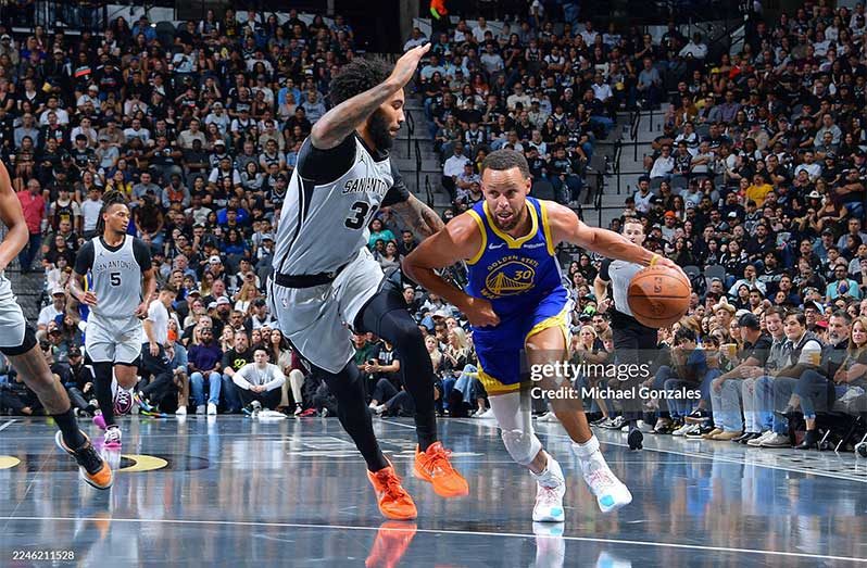Stephen Curry in action on Friday night